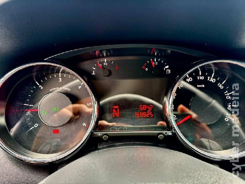 PEUGEOT 3008 1.6 E-HDI Gasóleo 