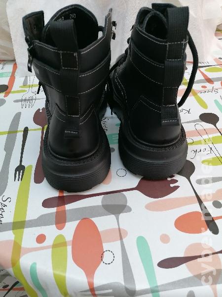 Botas cano curto novas 42 