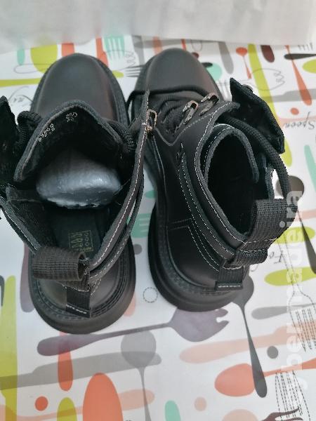 Botas cano curto novas 42 
