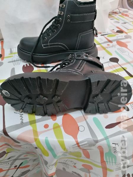 Botas cano curto novas 42 