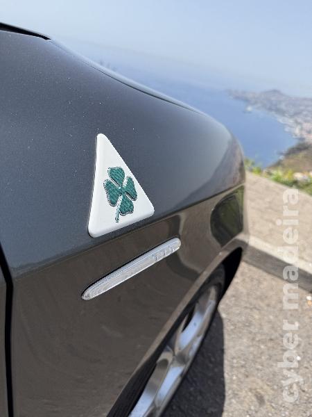 ALFA ROMEO GIULIETTA DISTINCTIVE EDITION Gasóleo 