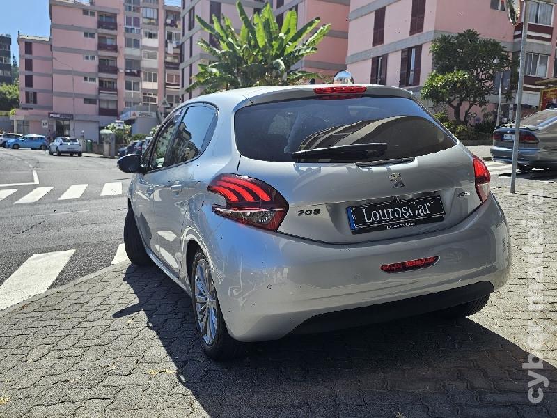 PEUGEOT 208 1.2 PureTech Style 83cv 5p (12/2017) Gasolina 