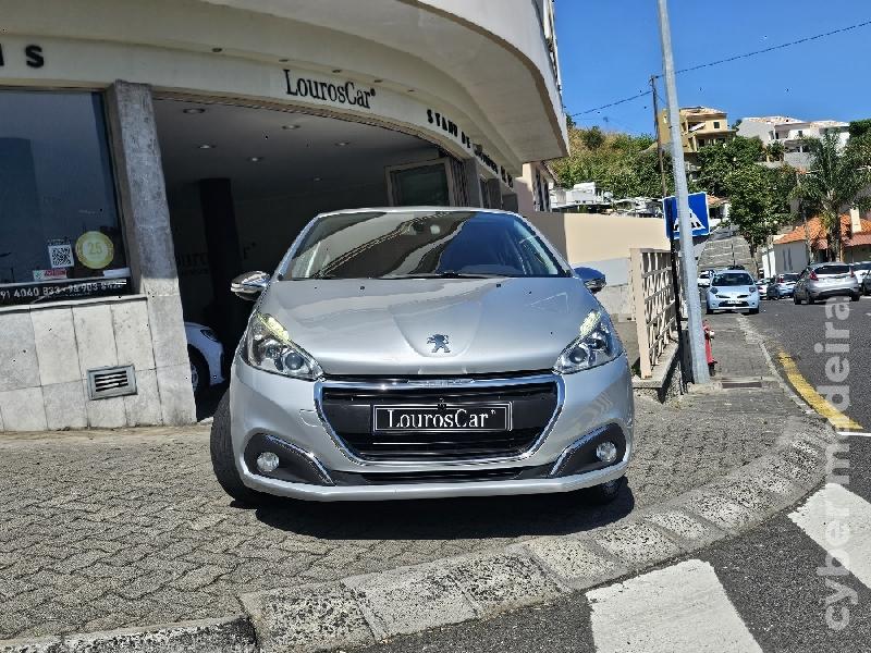 PEUGEOT 208 1.2 PureTech Style 83cv 5p (12/2017) Gasolina 
