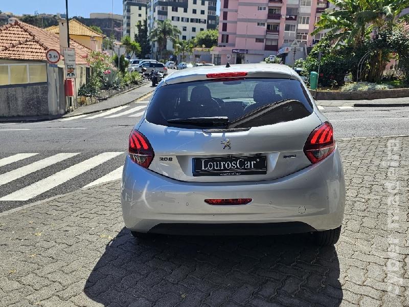 PEUGEOT 208 1.2 PureTech Style 83cv 5p (12/2017) Gasolina 