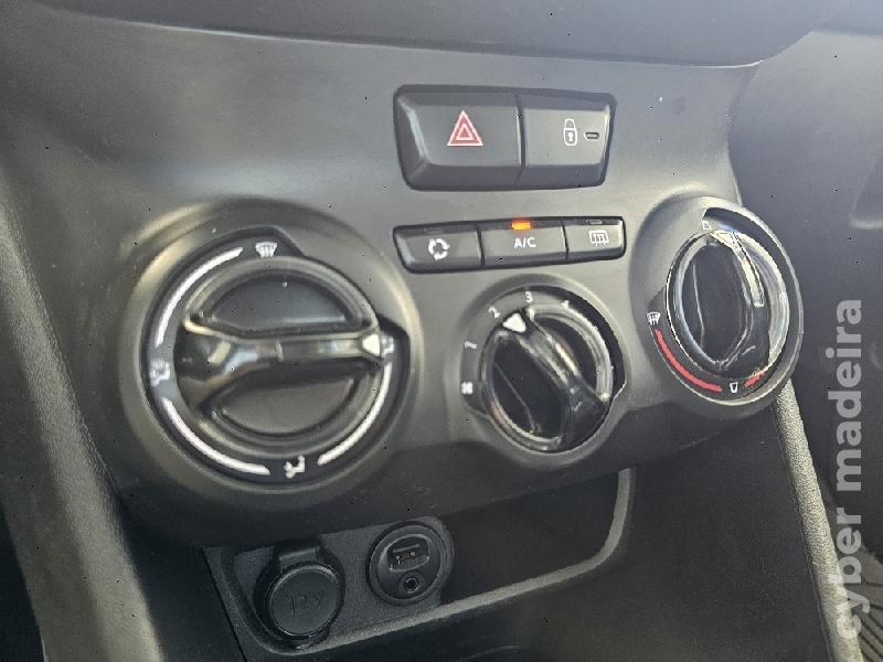 PEUGEOT 208 1.2 PureTech Style 83cv 5p (12/2017) Gasolina 