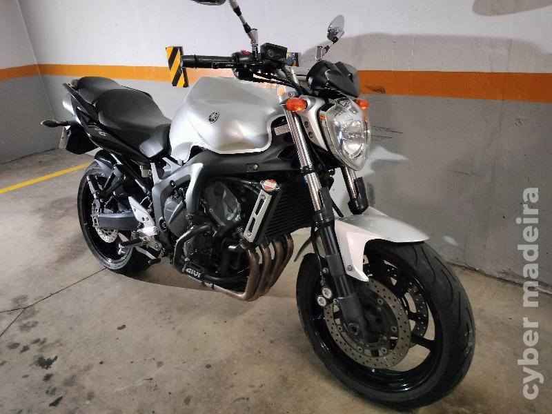 Yamaha FZ6N S2 600 cc Sport, turismo 