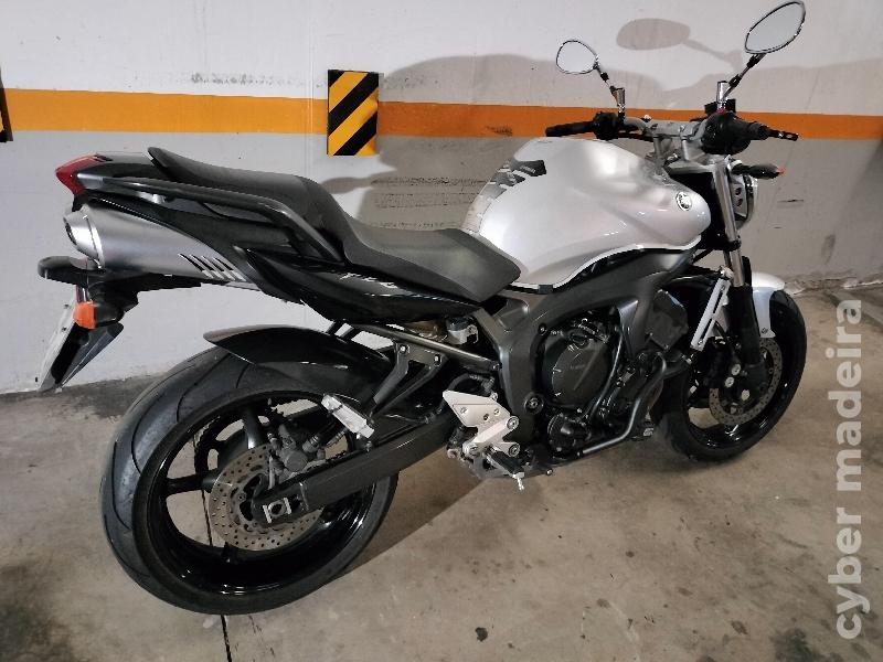 Yamaha FZ6N S2 600 cc Sport, turismo 