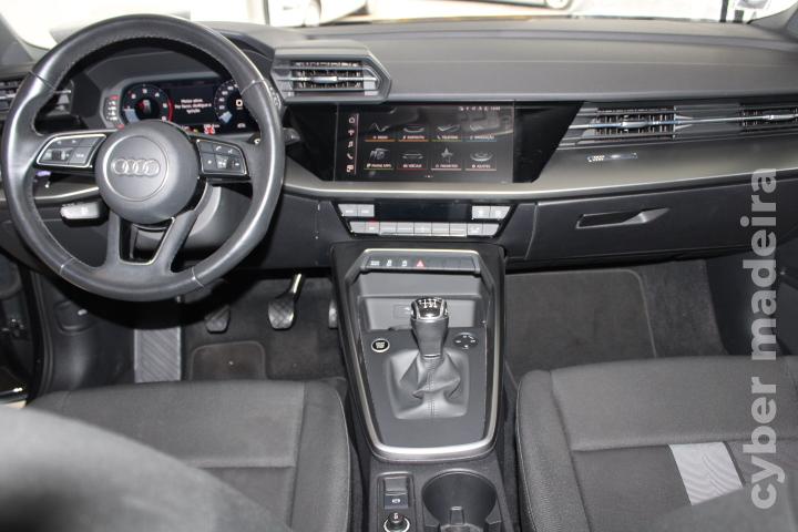 AUDI A3 30 TDi 2.0 Advance Gasóleo 