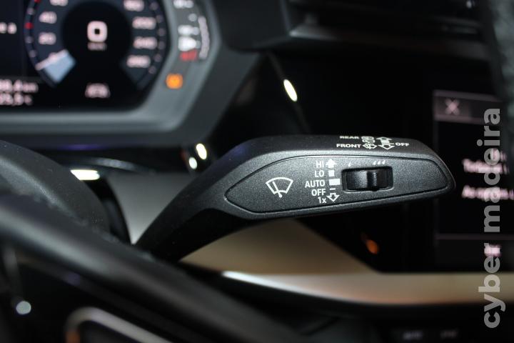 AUDI A3 30 TDi 2.0 Advance Gasóleo 
