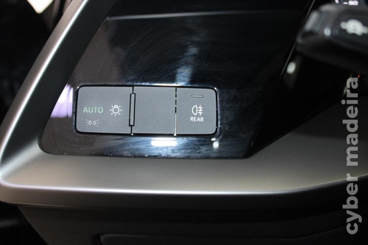 AUDI A3 30 TDi 2.0 Advance Gasóleo 