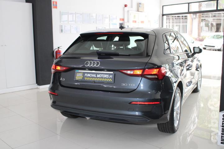 AUDI A3 30 TDi 2.0 Advance Gasóleo 
