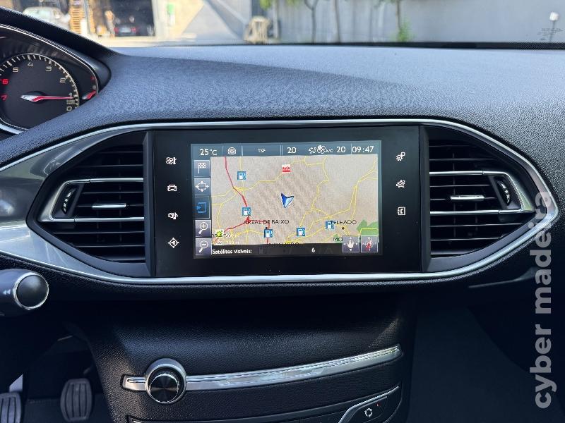 PEUGEOT 308 1.2 e-THP Feline Gasolina 