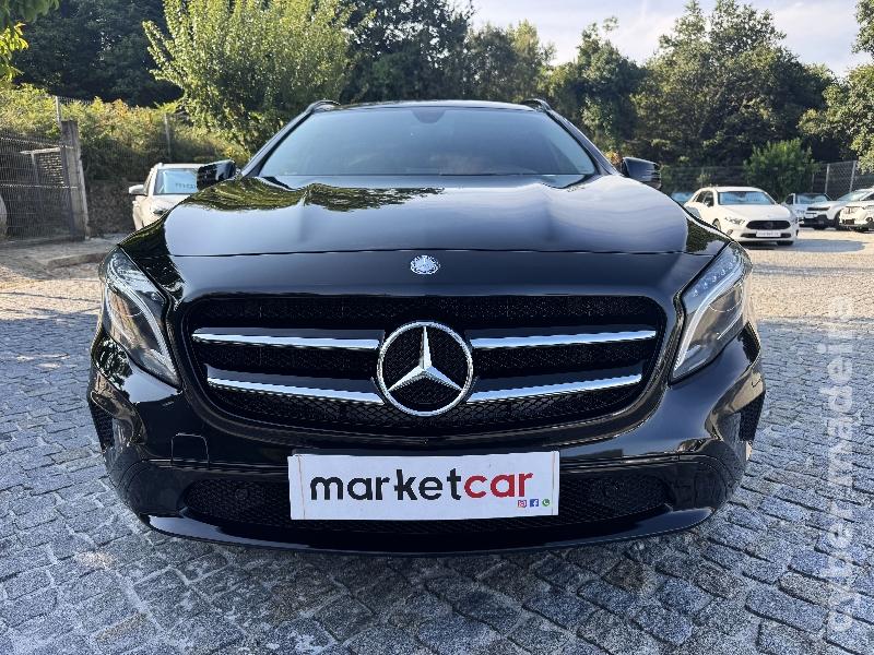 MERCEDES GLA 180d 7G-DCT Urban Gasóleo 