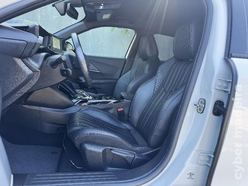 PEUGEOT 2008 e-2008 GT Eléctrico 