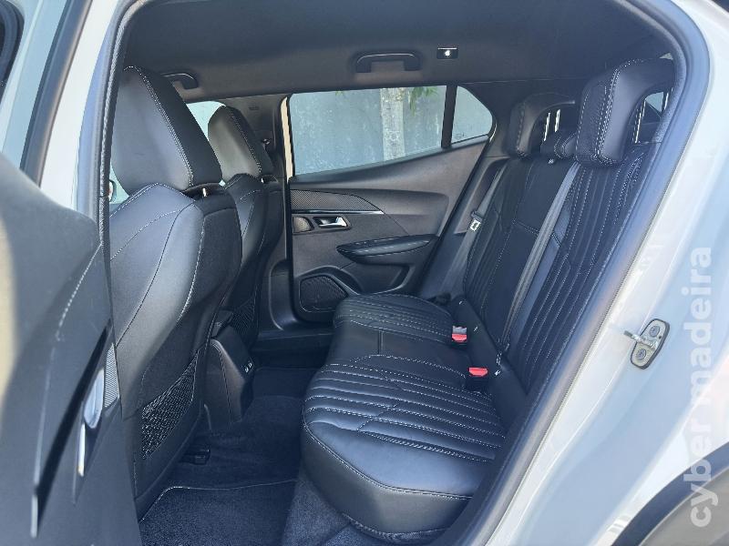 PEUGEOT 2008 e-2008 GT Eléctrico 