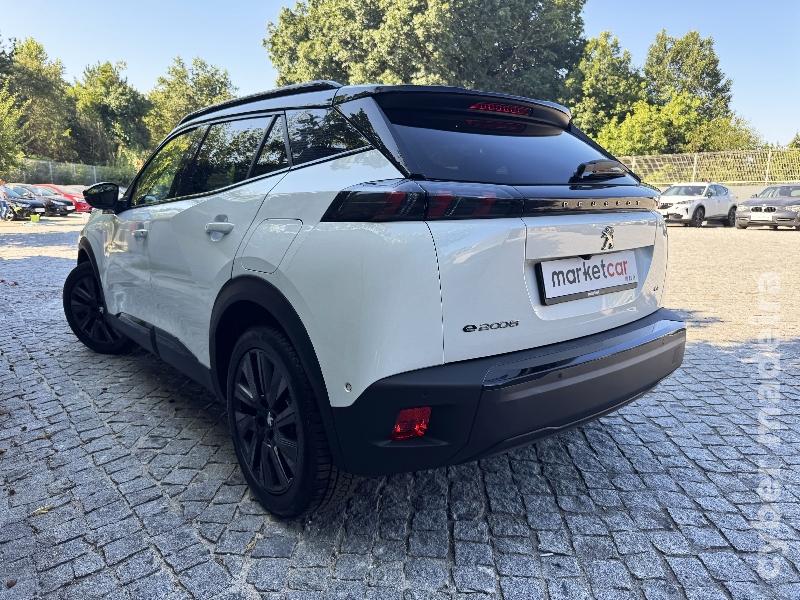 PEUGEOT 2008 e-2008 GT Eléctrico 