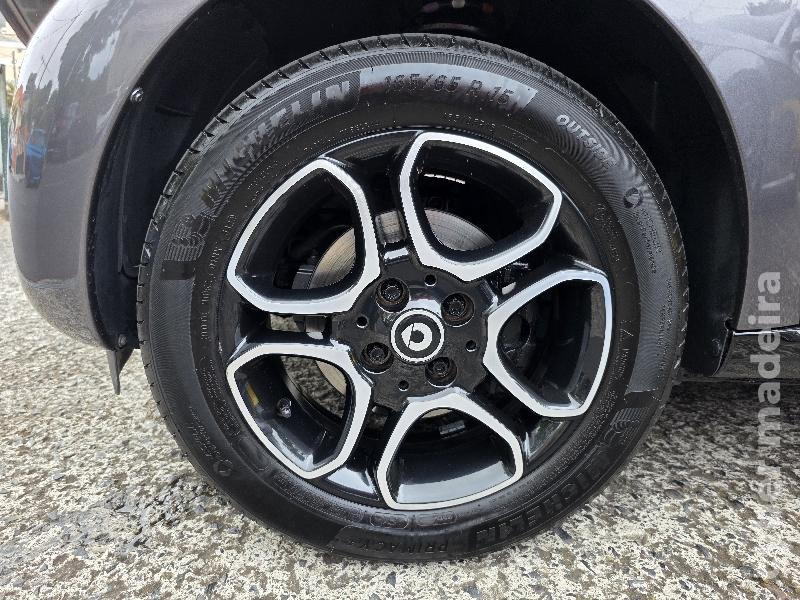 SMART FORFOUR 0.9 TURBO PASSION AUTOMÁTICO 90CV Gasolina