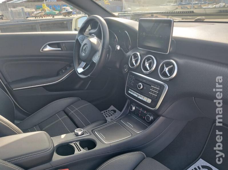 MERCEDES A A200CDI Urban Gasóleo