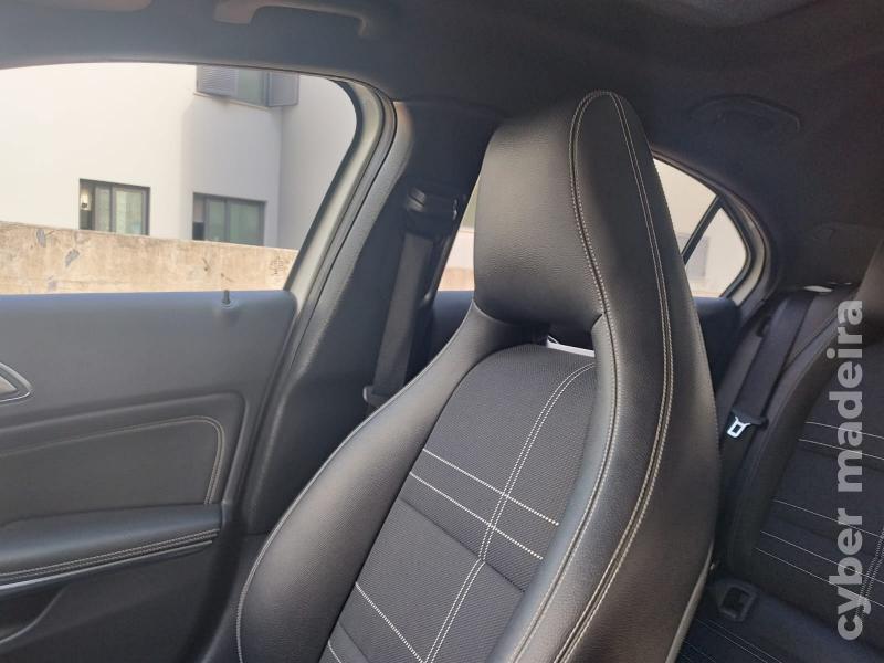 MERCEDES A A200CDI Urban Gasóleo