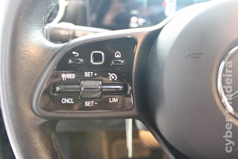 MERCEDES A 180D Progressive Caixa Automática Gasóleo