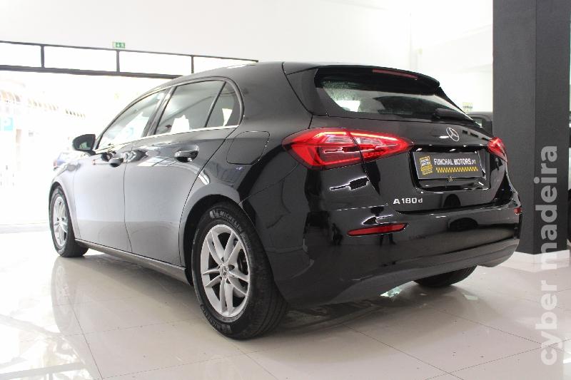 MERCEDES A 180D Progressive Caixa Automática Gasóleo