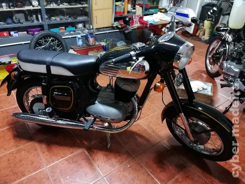 Jawa 250 cc mod. 559 250 cc Grande turismo - Cyber Madeira