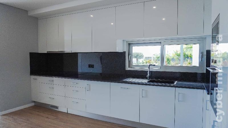 Moradia T4 para Venda