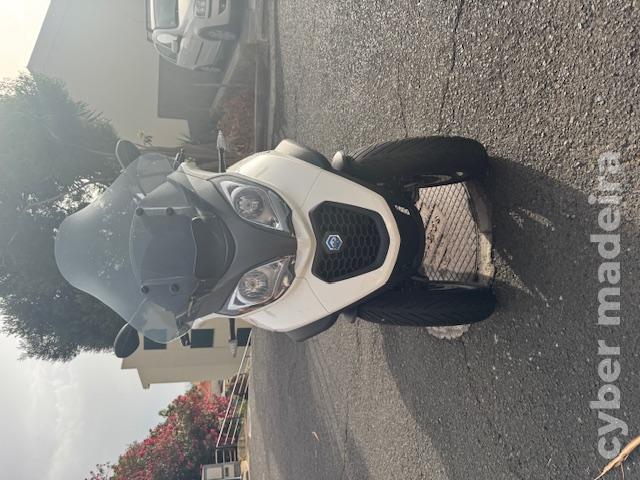 Piaggio MP3 - HPE 400 Sport 400 cc Scooter