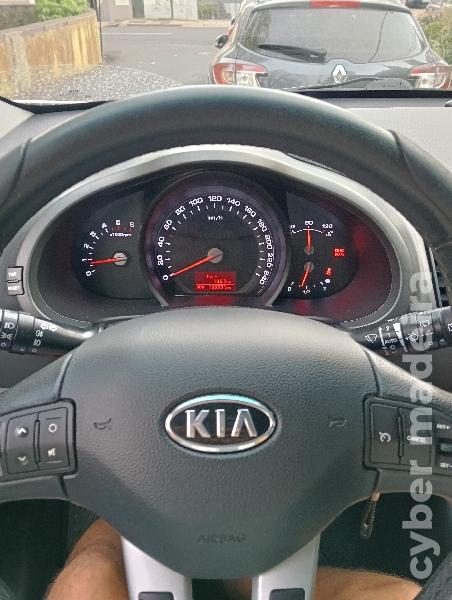 KIA SPORTAGE 1.7crdi full extras Gasóleo