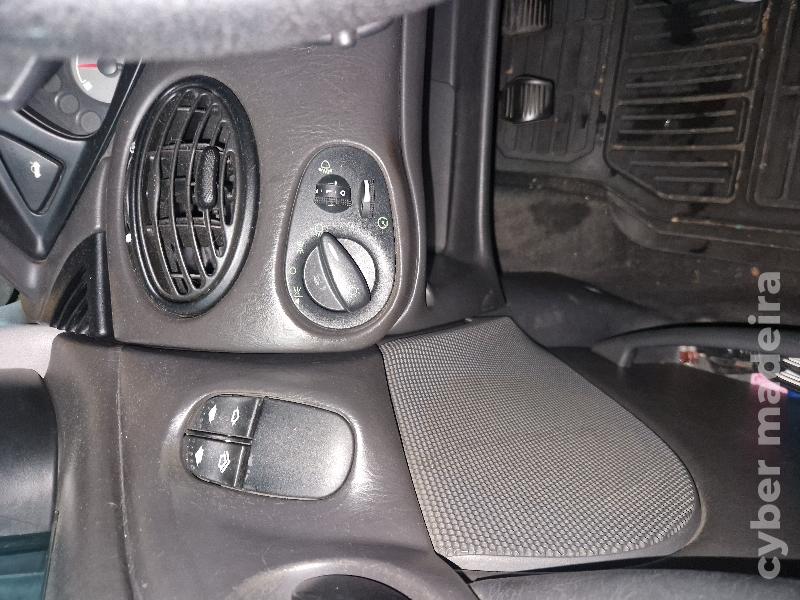 FORD FOCUS 1.8 TDCI 115cv Comercial (2 lugares) Gasóleo