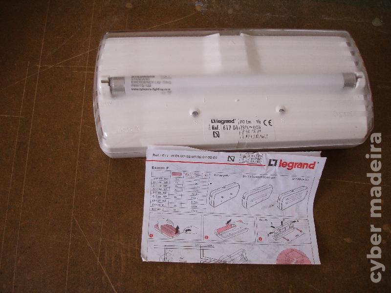 Luz de emergencia LEGRAND ref 617 01