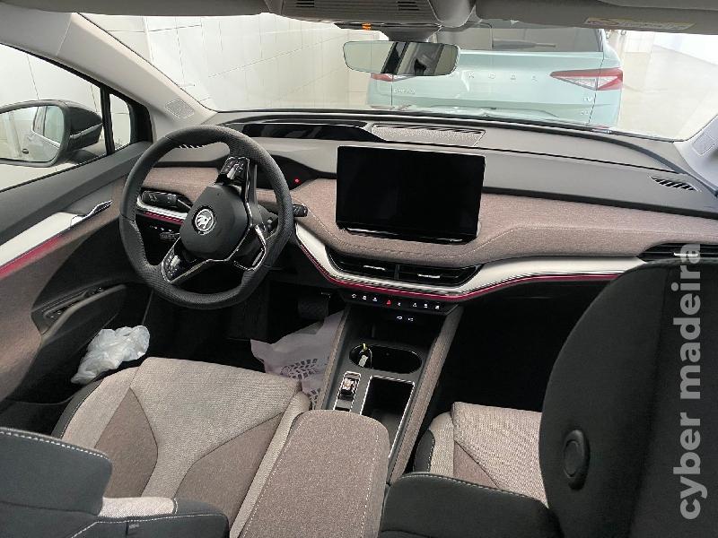 SKODA 120 Enyaq IV 80 Eléctrico
