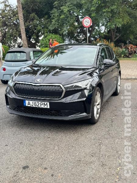 SKODA 120 Enyaq IV 80 Eléctrico