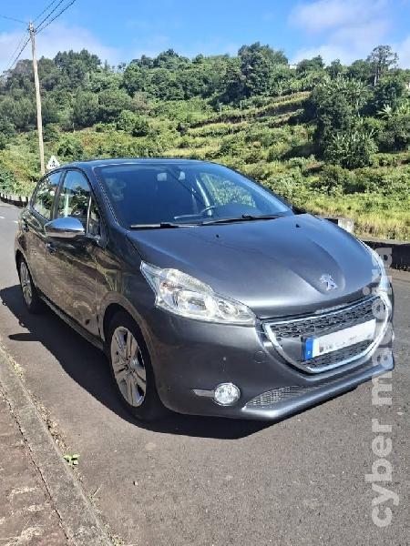 PEUGEOT 208 1.6 ehdi Gasóleo