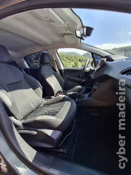 PEUGEOT 208 1.6 ehdi Gasóleo
