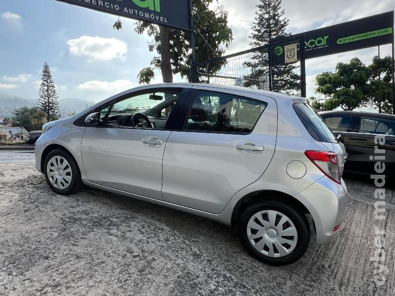 TOYOTA YARIS 1.4 D-4D 90 cv Gasóleo