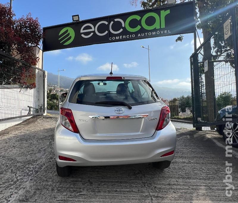 TOYOTA YARIS 1.4 D-4D 90 cv Gasóleo
