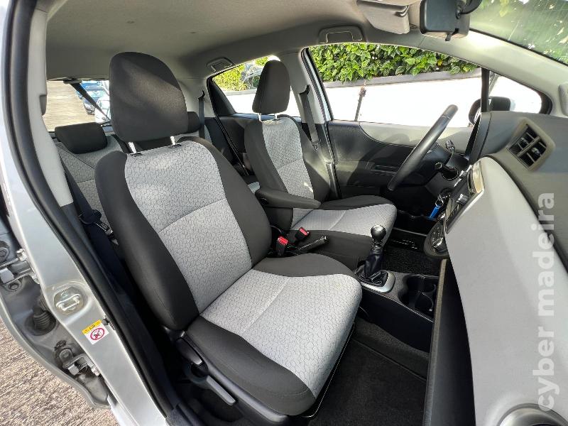 TOYOTA YARIS 1.4 D-4D 90 cv Gasóleo