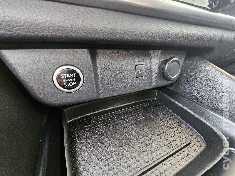 NISSAN QASHQAI J12 1.3 DIG-T N-Connecta 360+LED 140cv (2022) Gasolina