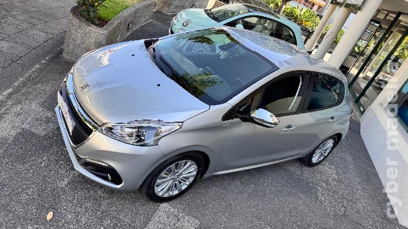 PEUGEOT 208 1.2 STYLE Gasolina