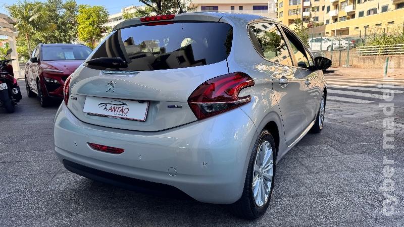 PEUGEOT 208 1.2 STYLE Gasolina