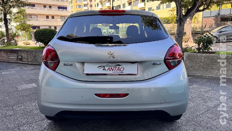 PEUGEOT 208 1.2 STYLE Gasolina
