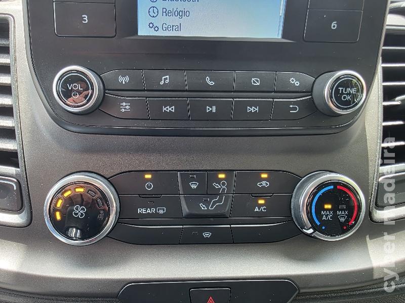 FORD TRANSIT CUSTOM L2 H1 2.0 TDCI TREND 9 LUGARES Gasóleo