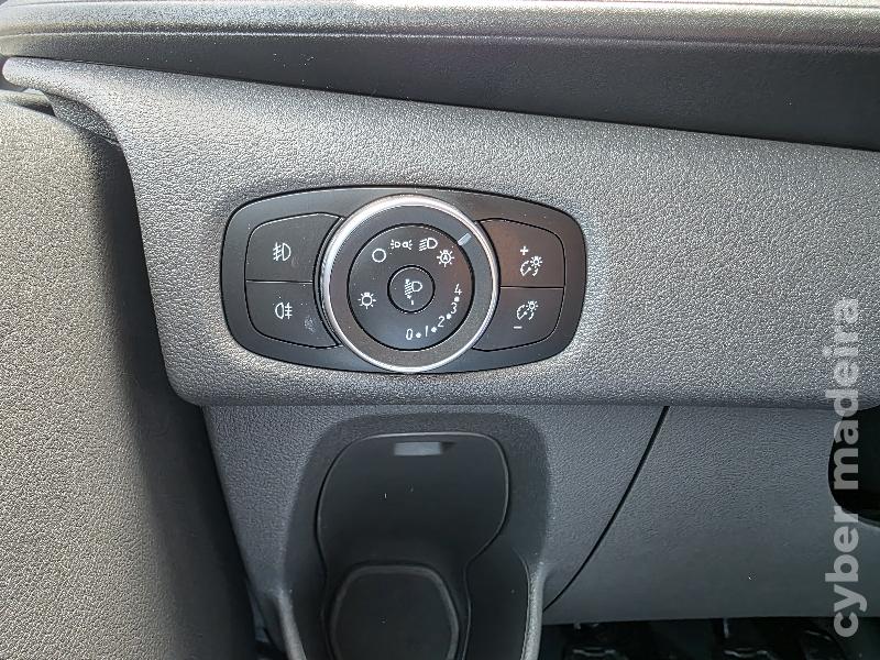 FORD TRANSIT CUSTOM L2 H1 2.0 TDCI TREND 9 LUGARES Gasóleo
