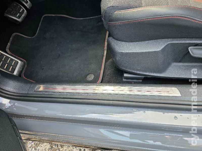 VOLKSWAGEN GOLF GTI DSG TCR 290CV Gasolina