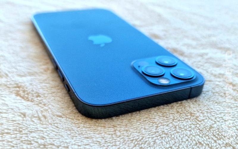 iPhone 12 Telemóvel Iphone 12 em excelente condição
