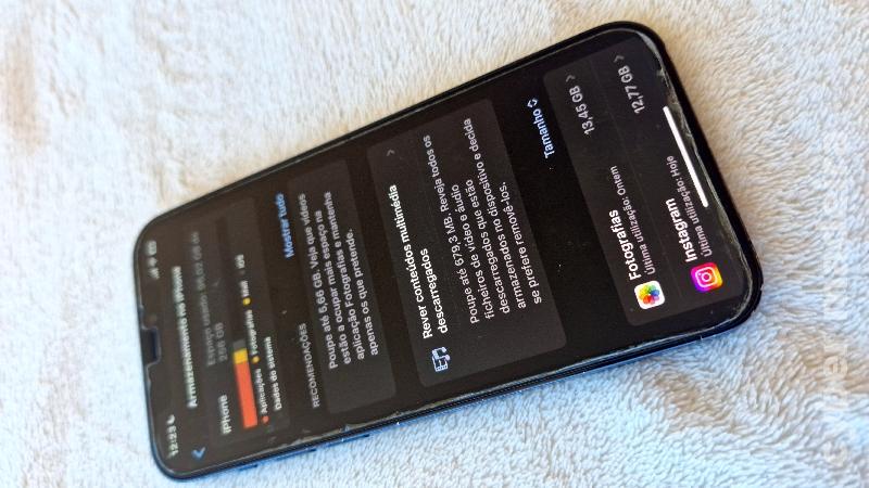 iPhone 12 Telemóvel Iphone 12 em excelente condição