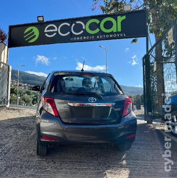 TOYOTA YARIS 1.4 D-4D 90 cv Gasóleo