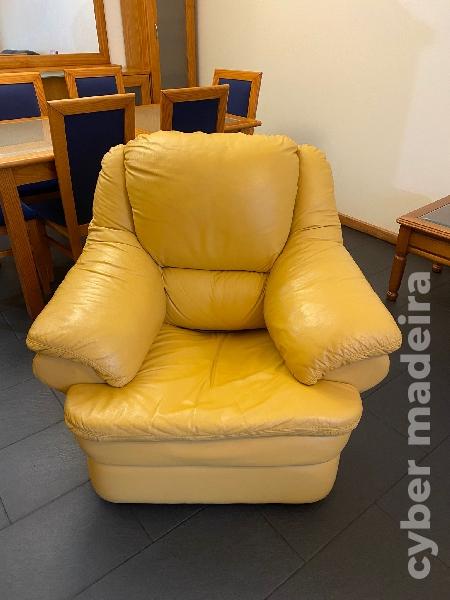 3 sofás de sala de cabedal (Usados)