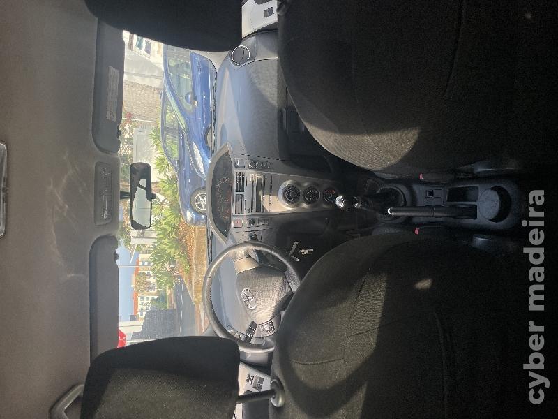 TOYOTA YARIS 1.0 vvt-i rockinrio Gasolina